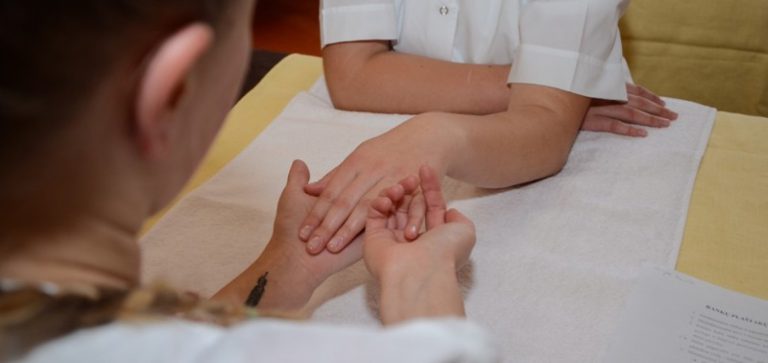Tik motyvuoti ir klientus mylintys mokiniai gali tapti gerais masažuotojais