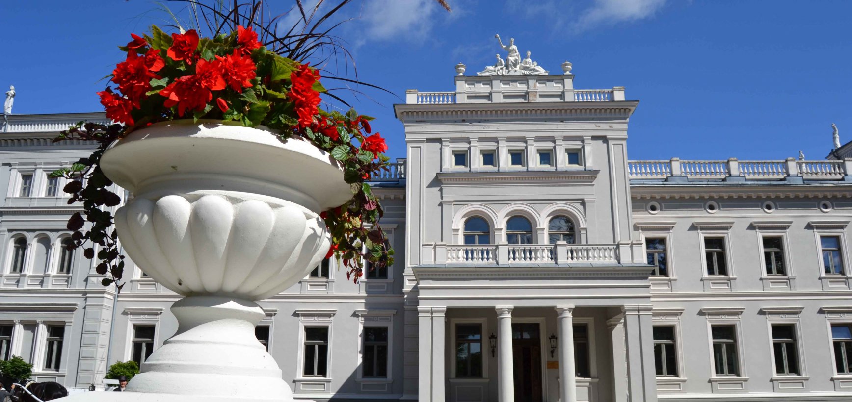 Visuomenei atvertas kiekvienas M. Oginskio rūmų Plungėje kampelis