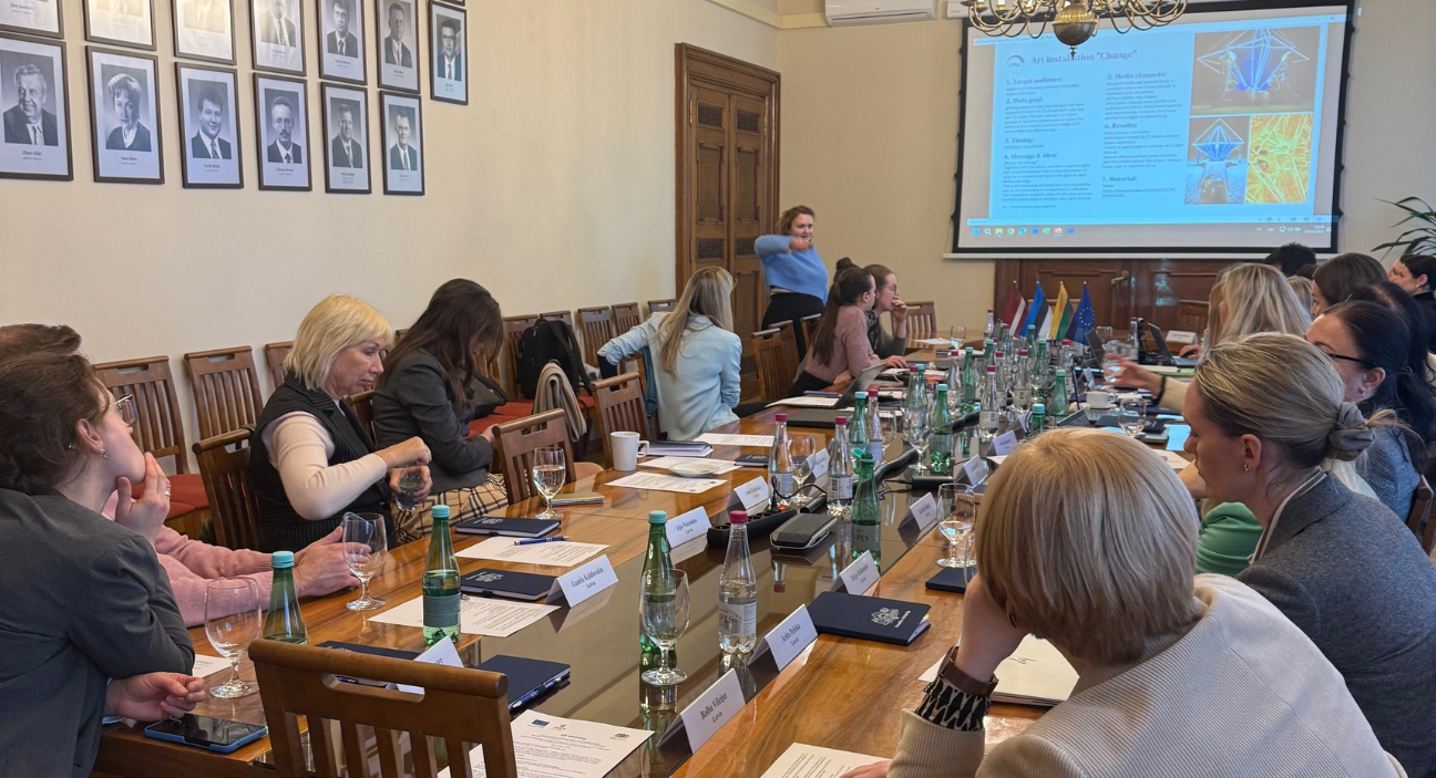 263066d1c532e9b5d83f2db810540be3d1182420d0531e224b6533761c7a448b