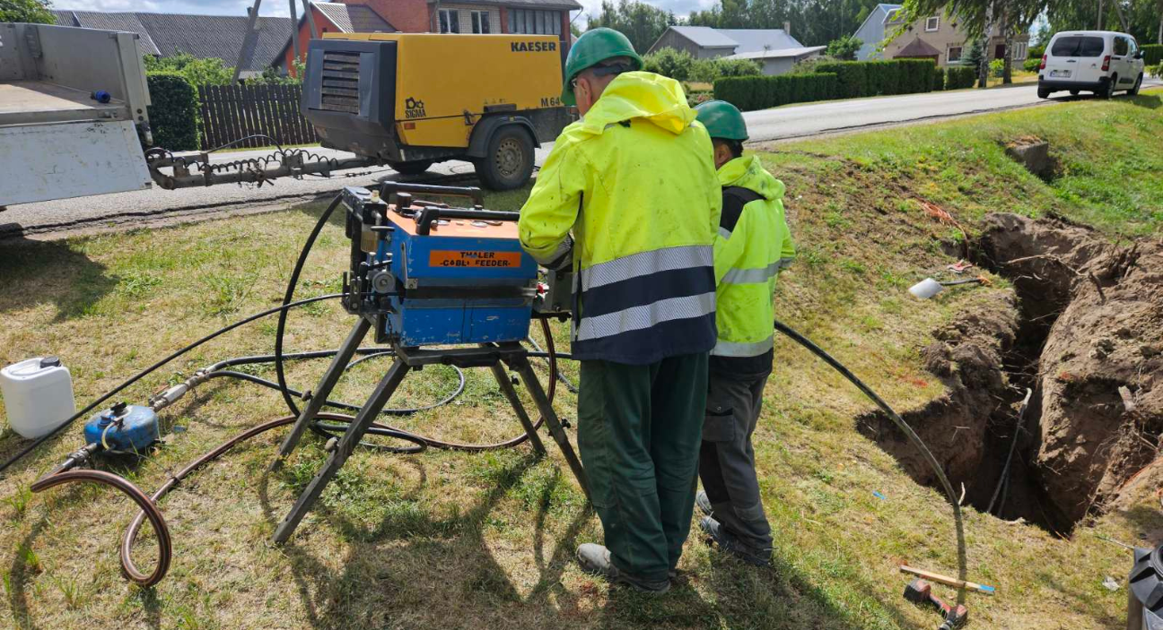 a206a2fa0f15cf4cad8ea864f0b77e7f5a0f624085fd8be0a71818b259192ad5 (1)