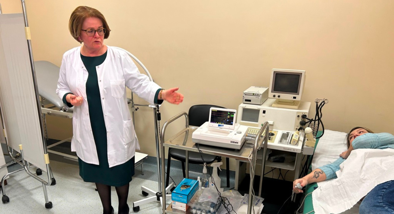 2776c3ba769aac7bbf8e26105f7c7c6042c15953b3bd18ee97db12115ac0de94