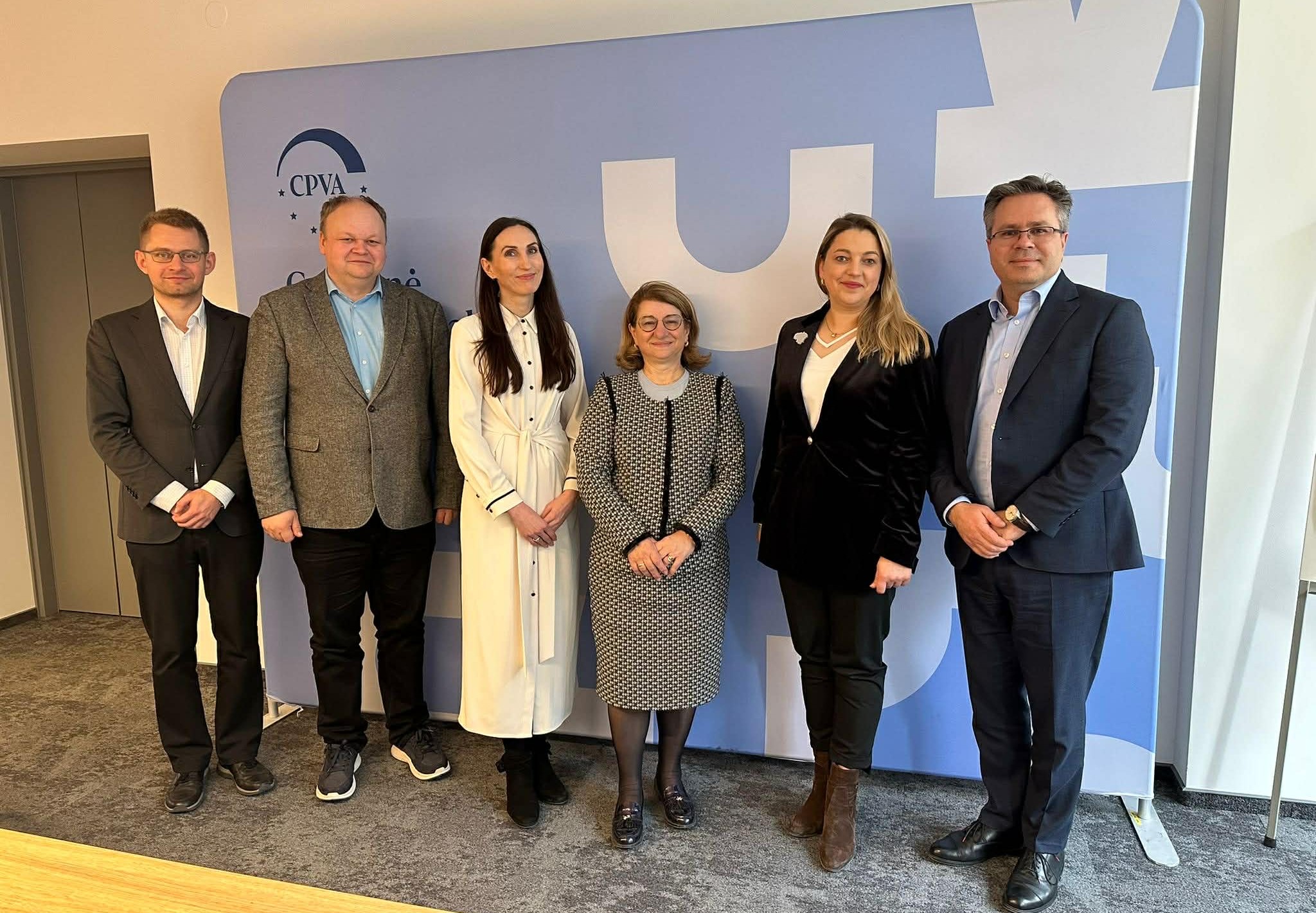 9e8f6bff-c0c0-498a-aad6-e6c7a8205c1e