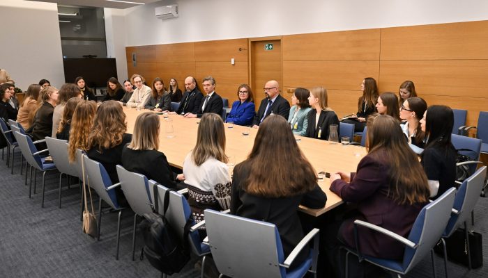 027 Ministras K. Budrys susitiko su Create Ukraine dalyviais